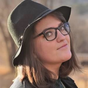 Meet your Posher, Arielle